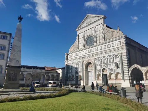 Guided Tour of Santa Maria Novella Basilica and its neighborhood