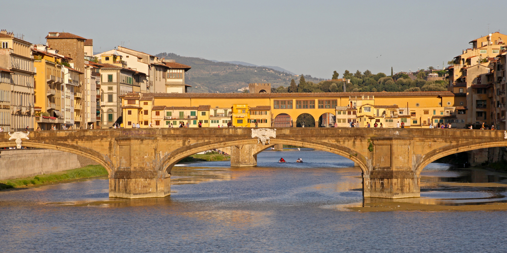 Itinerari Imperdibili---tour-firenze-imperdibili---A Firenze pensavo come a una città miracolosamente profumata e simile a una corolla, perché la chiamavano la città dei gigli, e la sua biondeggiante, corona con una torre di burro. <br><b>Marcel Proust, Swann’s Way.</b>
