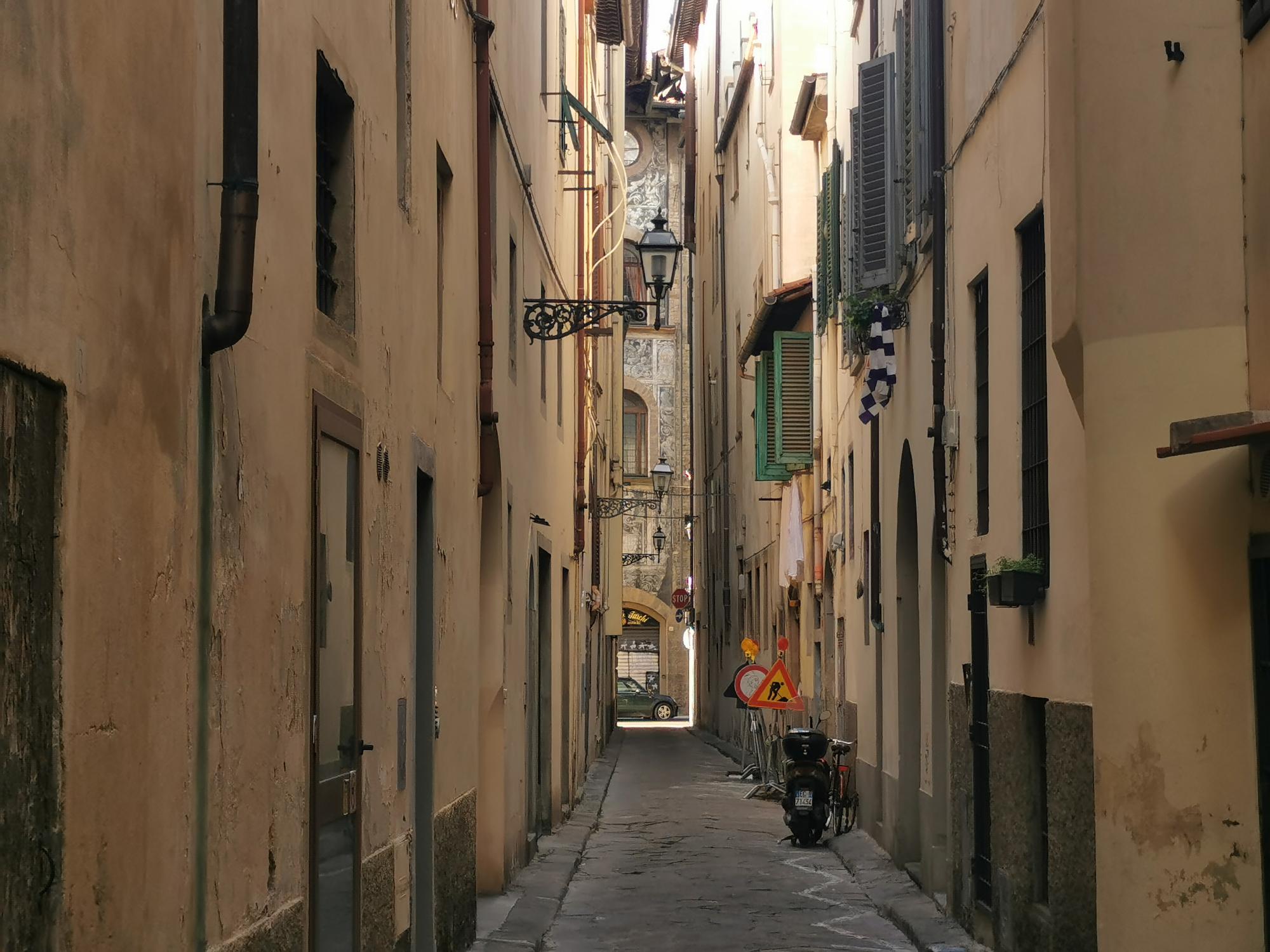 Florence Oltrarno Guided Tour: A city that speaks