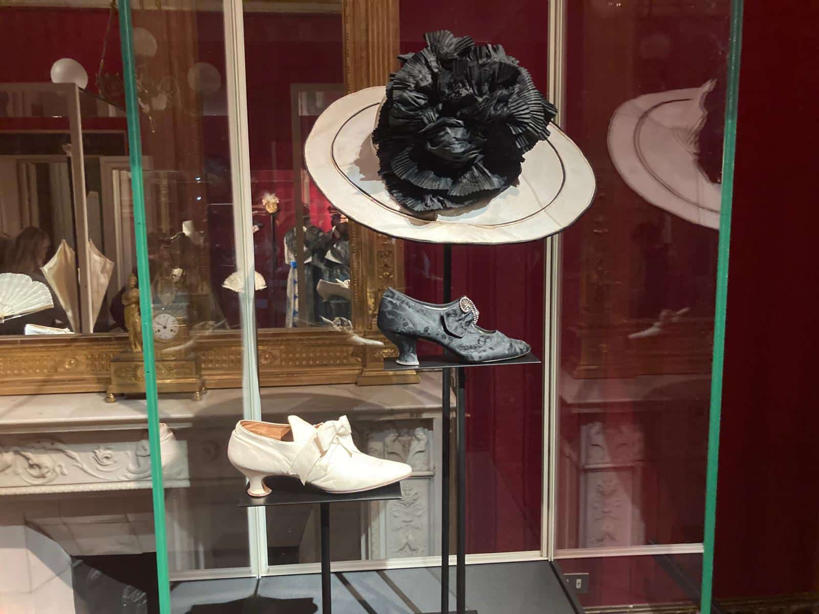 11 - fashion accessories