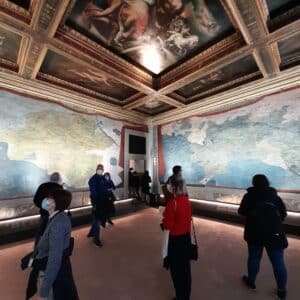 Uffizi-sala-mappe-geografiche