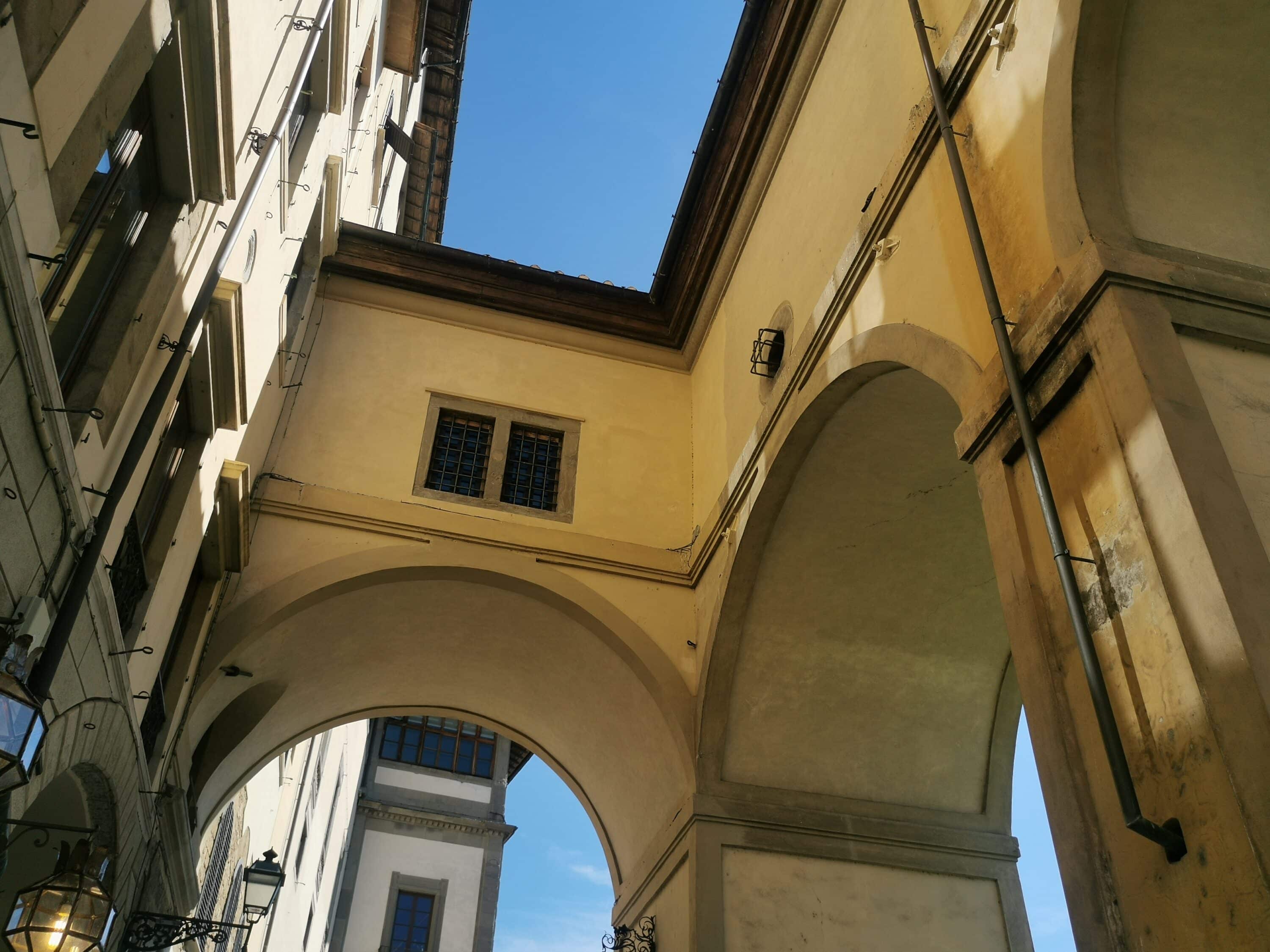 Vasari Corridor links to Uffizi - Guided Tour