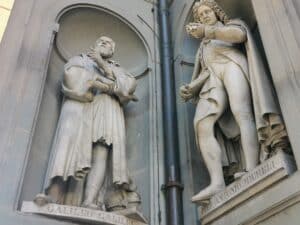 Galileo's Statue Uffizi - Galileo's Tour