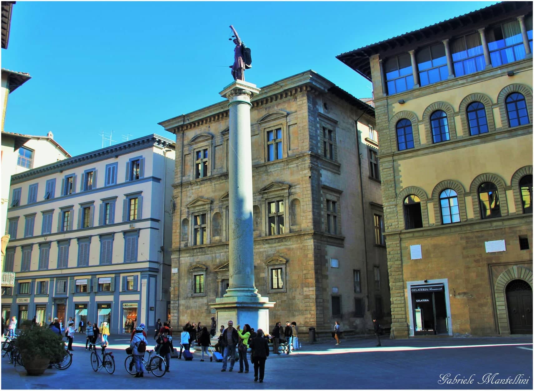 walking_tour_piazza_santa_trinita